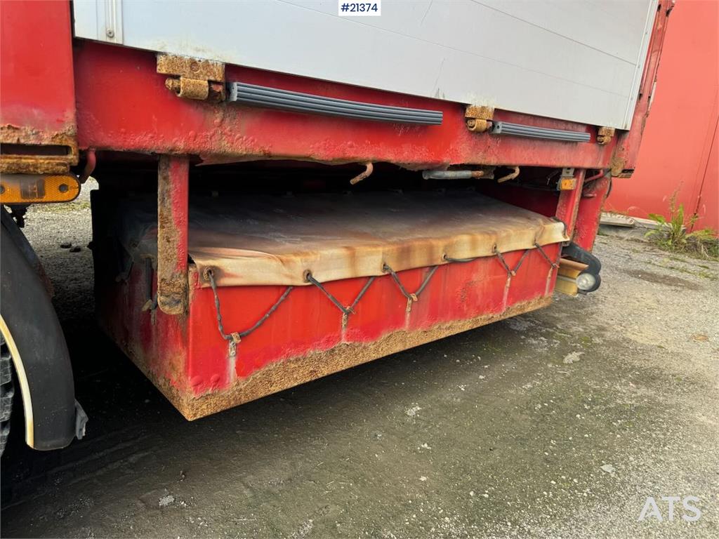 Istrail 2-axle flatbed trailer
