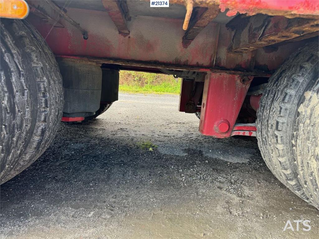 Istrail 2-axle flatbed trailer
