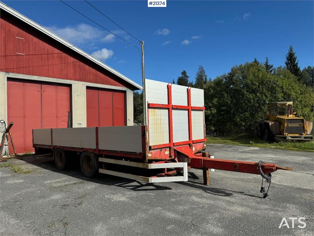 Istrail 2-axle flatbed trailer