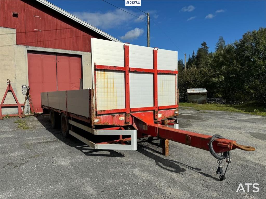 Istrail 2-axle flatbed trailer