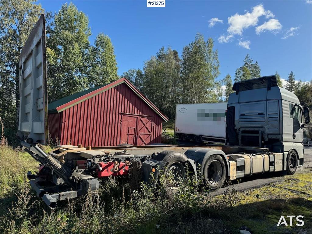 MAN TGX 26.500 Container chassis w/ lift