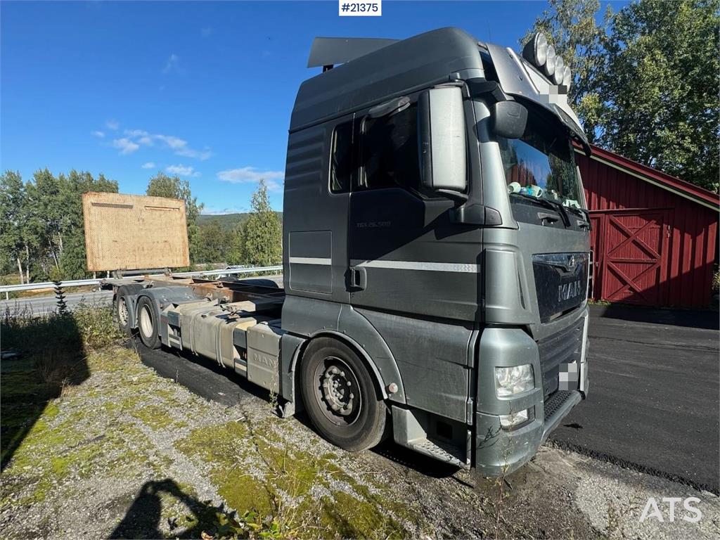 MAN TGX 26.500 Container chassis w/ lift
