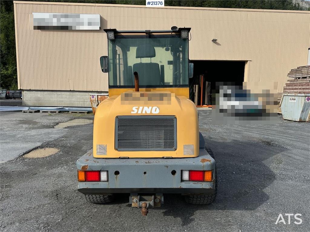 Sino JN 915 wheel loader w/ bucket and pallet forks. Ce