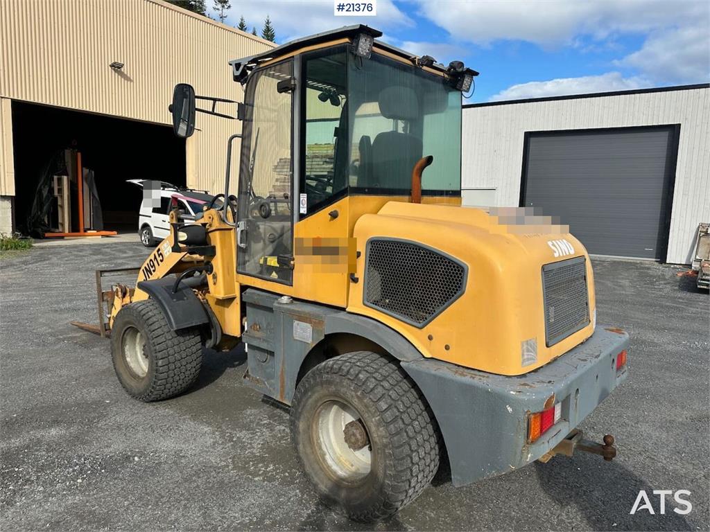 Sino JN 915 wheel loader w/ bucket and pallet forks. Ce