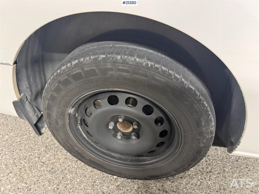 Toyota Proace w/ 2 sets of tires.