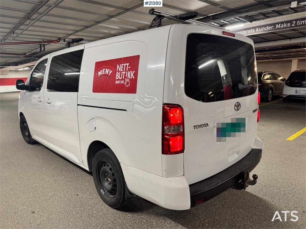 Toyota Proace w/ 2 sets of tires.