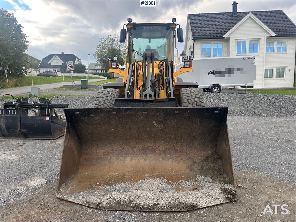 Volvo L90E wheel loader. WATCH VIDEO.