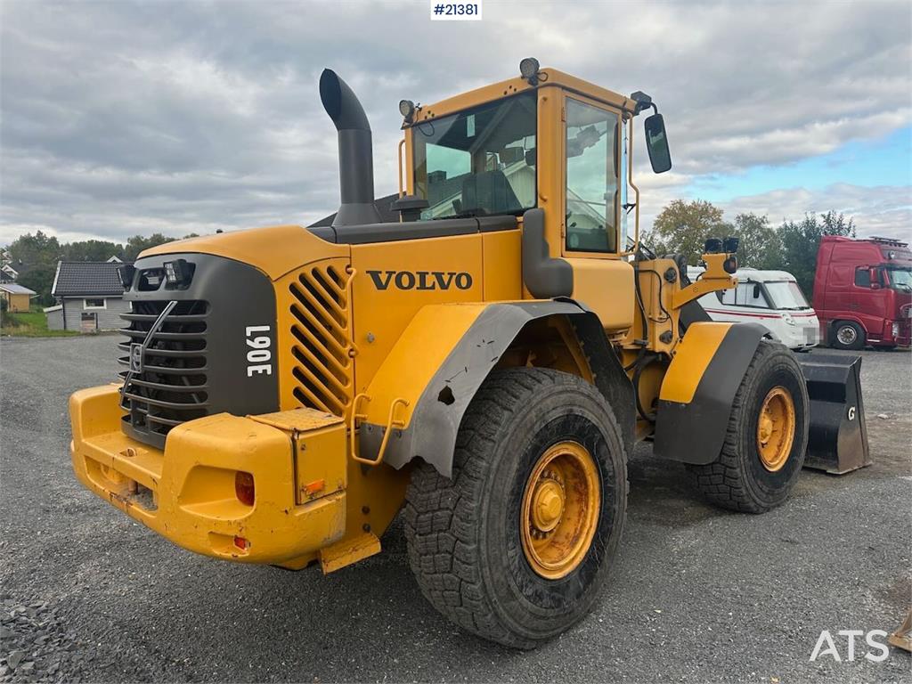 Volvo L90E wheel loader. WATCH VIDEO.