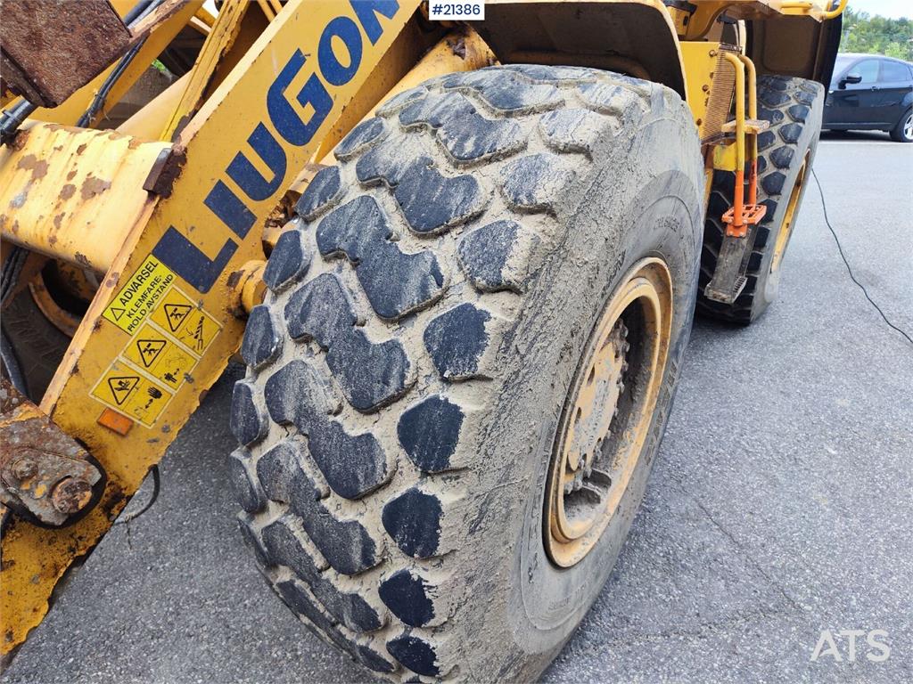 LiuGong CLG 835 III Wheel Loader. Low hours!