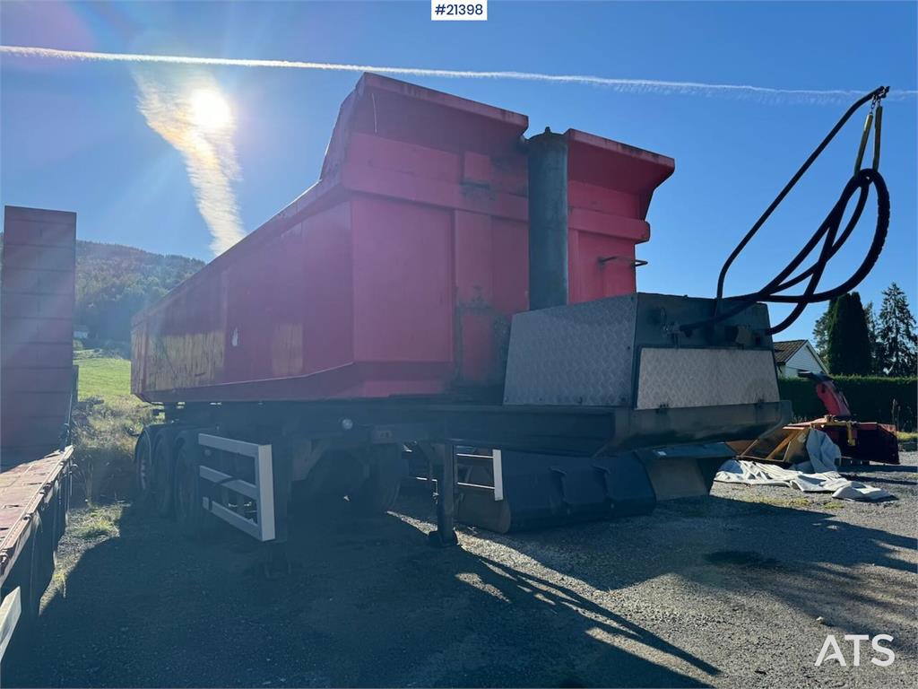 Maur Tip trailer