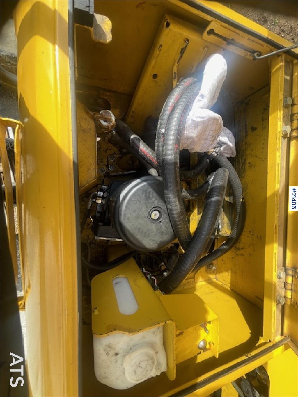 Komatsu PC210LC-11 w/Excavator bucket, sanding bucket, rot