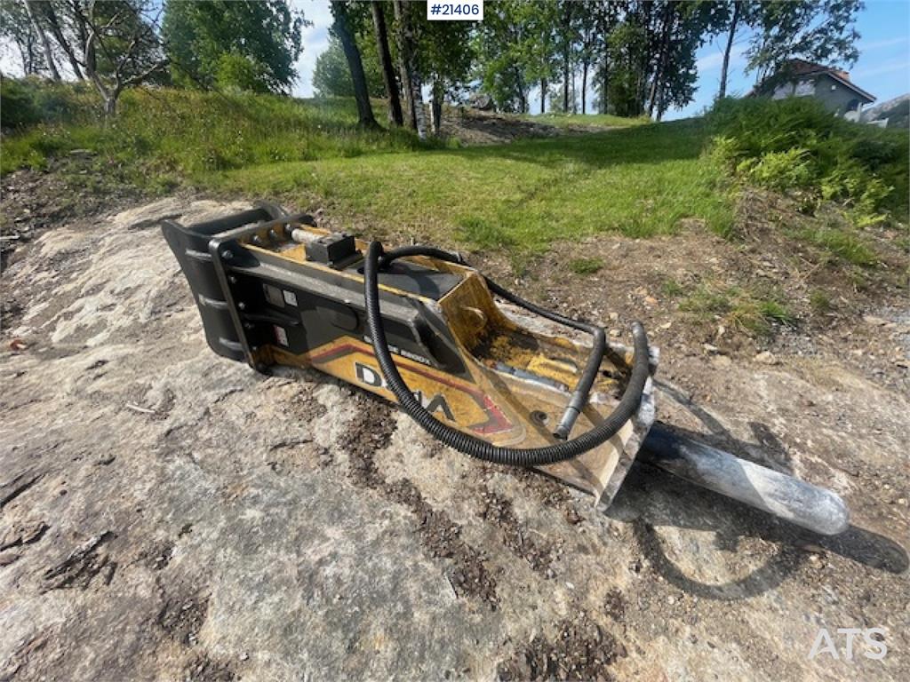 Komatsu PC210LC-11 w/Excavator bucket, sanding bucket, rot