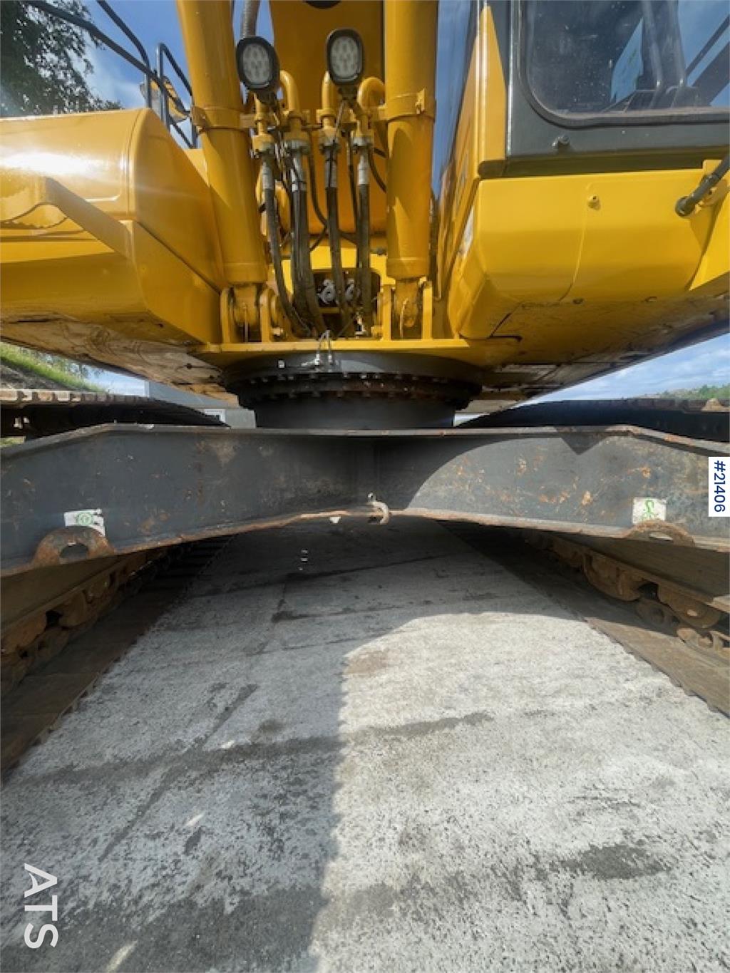 Komatsu PC210LC-11 w/Excavator bucket, sanding bucket, rot