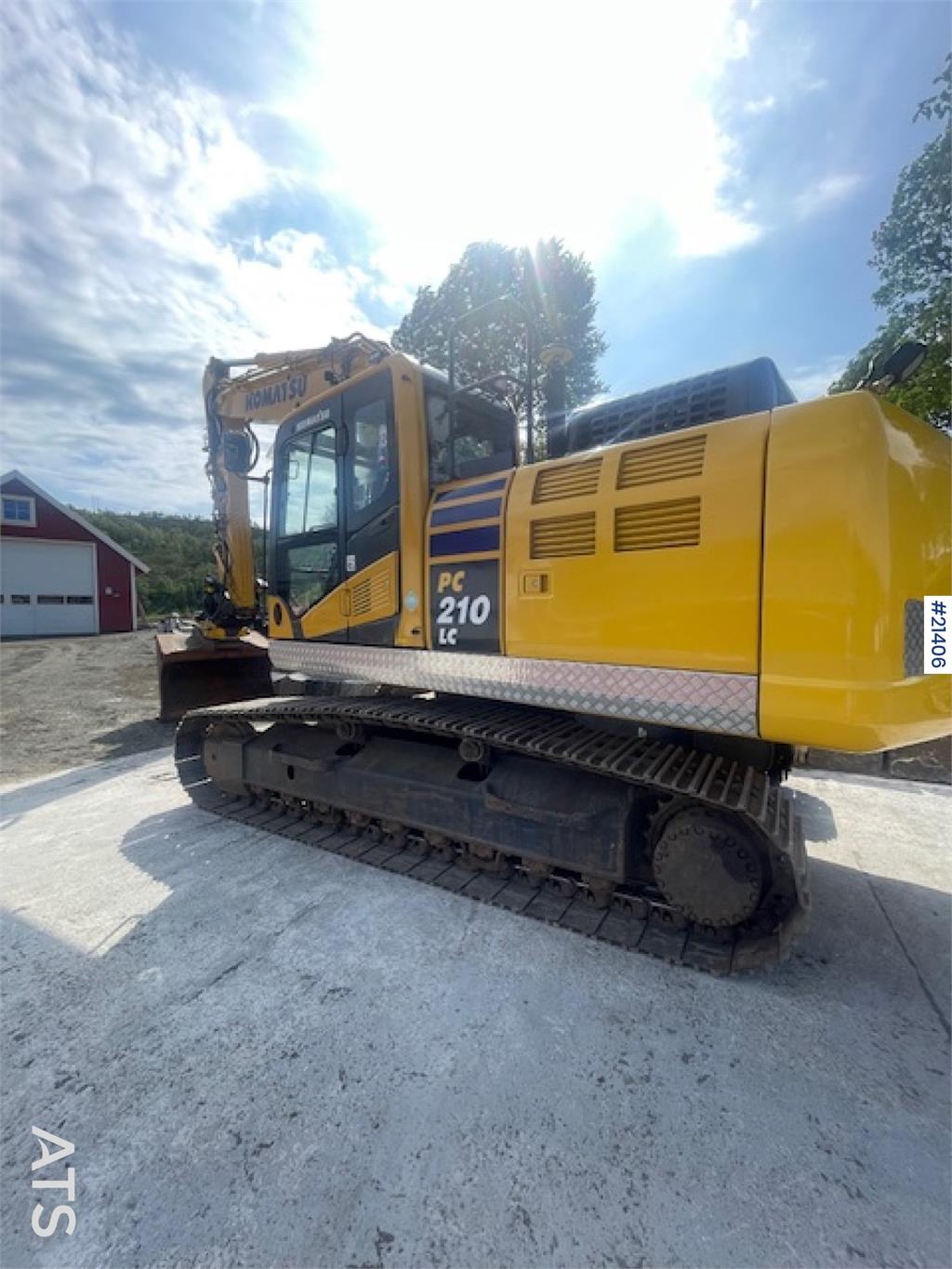 Komatsu PC210LC-11 w/Excavator bucket, sanding bucket, rot