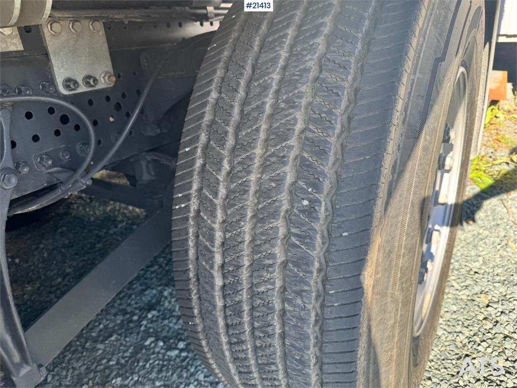 Mercedes-Benz Arocs 2543 6x2 Hook Truck. 3600 km!!