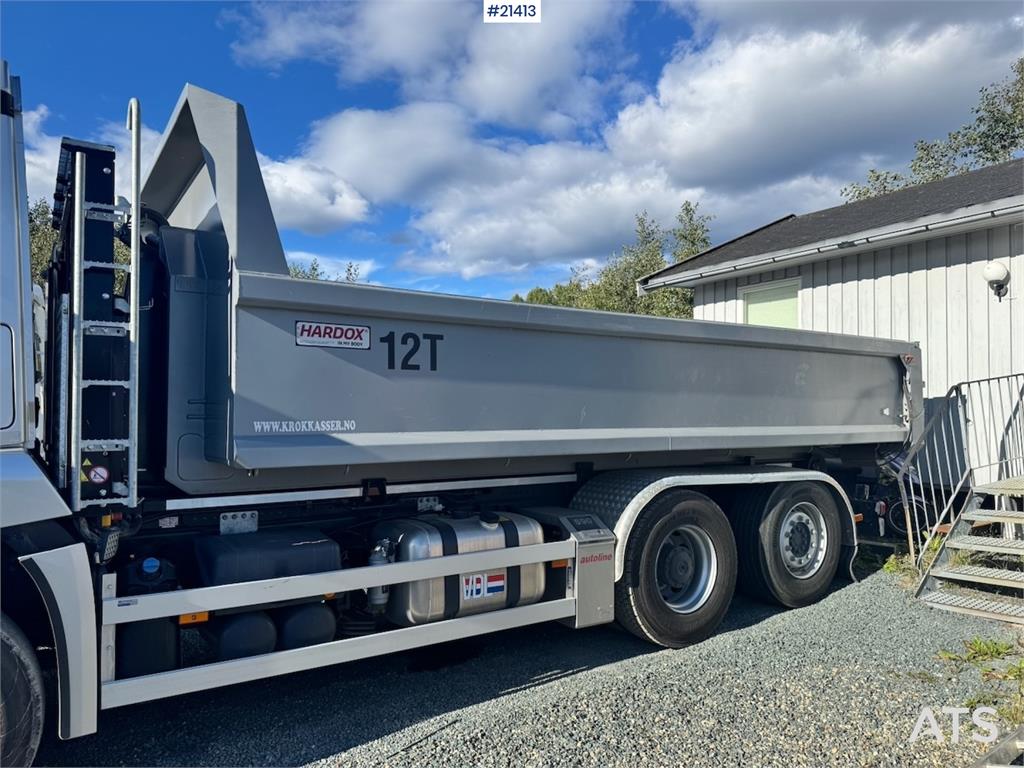 Mercedes-Benz Arocs 2543 6x2 Hook Truck. 3600 km!!