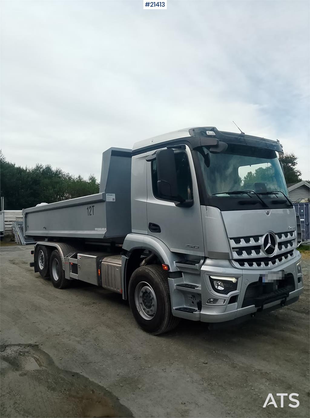 Mercedes-Benz Arocs 2543 6x2 Hook Truck. 3600 km!!