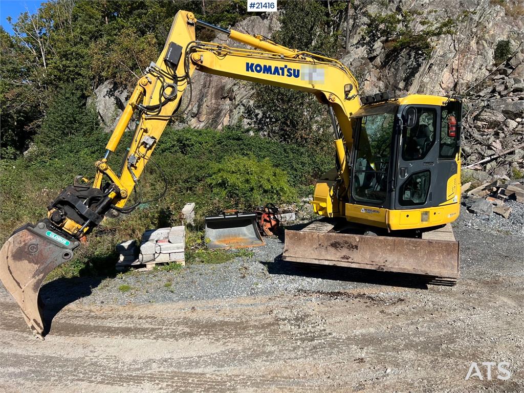 Komatsu PC78us Excavator w/ Rototilt, sanding bucket, narr