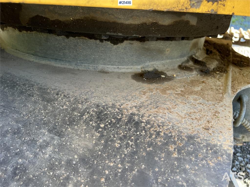 Komatsu PC78us Excavator w/ Rototilt, sanding bucket, narr