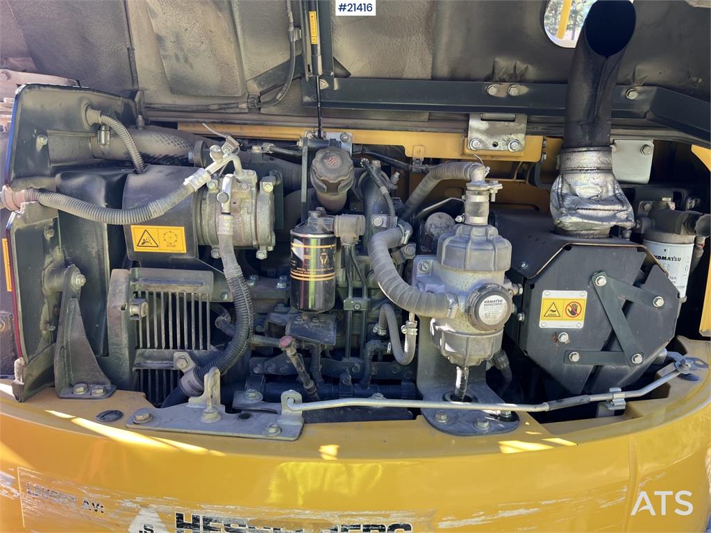 Komatsu PC78us Excavator w/ Rototilt, sanding bucket, narr