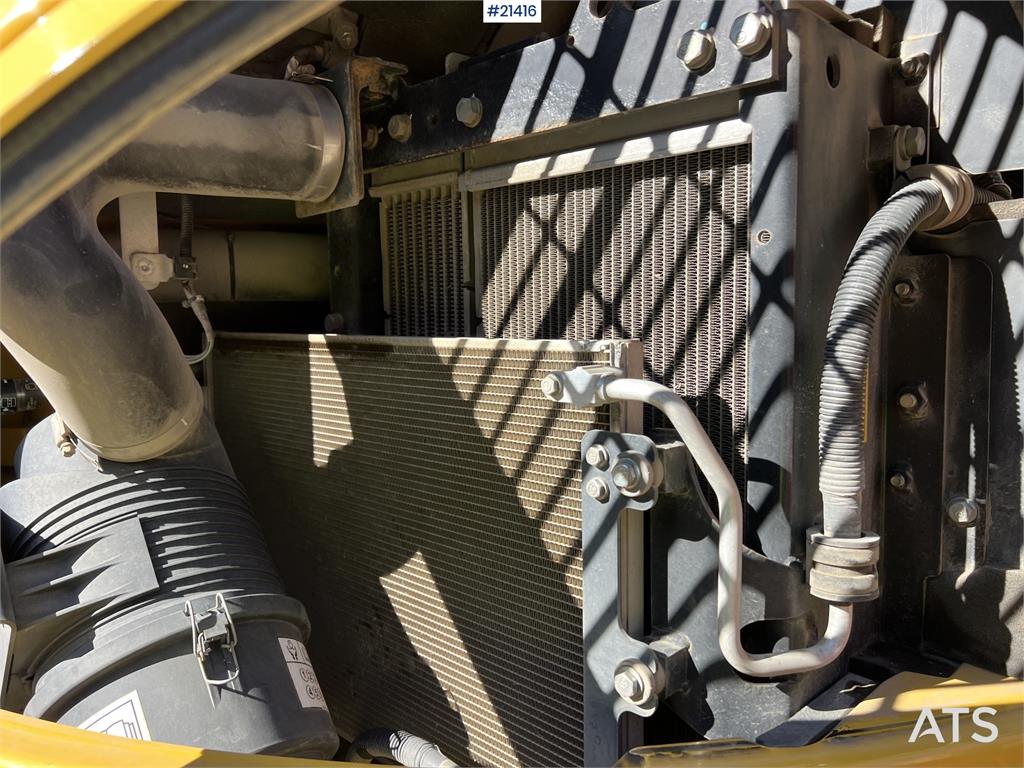 Komatsu PC78us Excavator w/ Rototilt, sanding bucket, narr