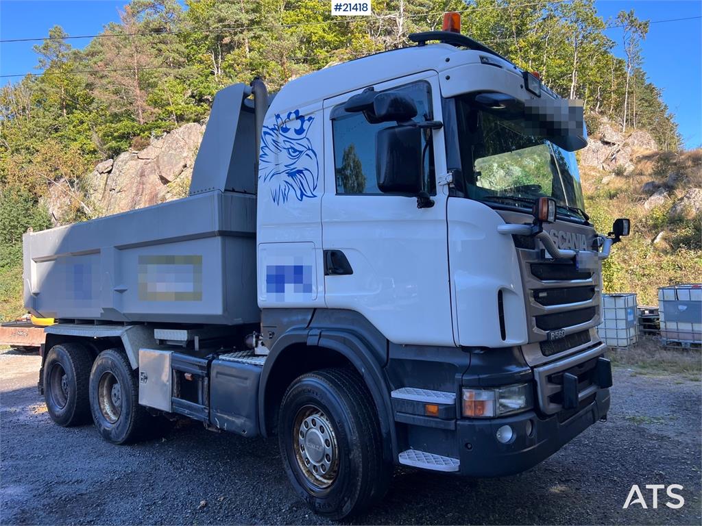 Scania R560 Plow rigged tipper truck w/ plow attachment