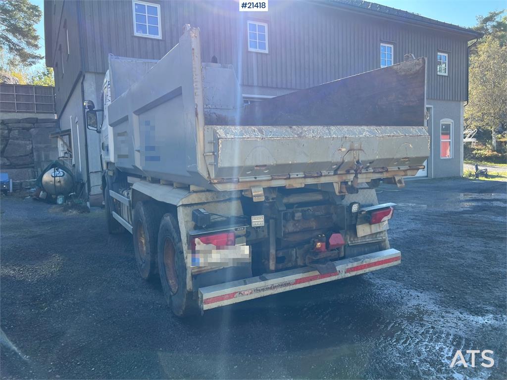 Scania R560 Plow rigged tipper truck w/ plow attachment