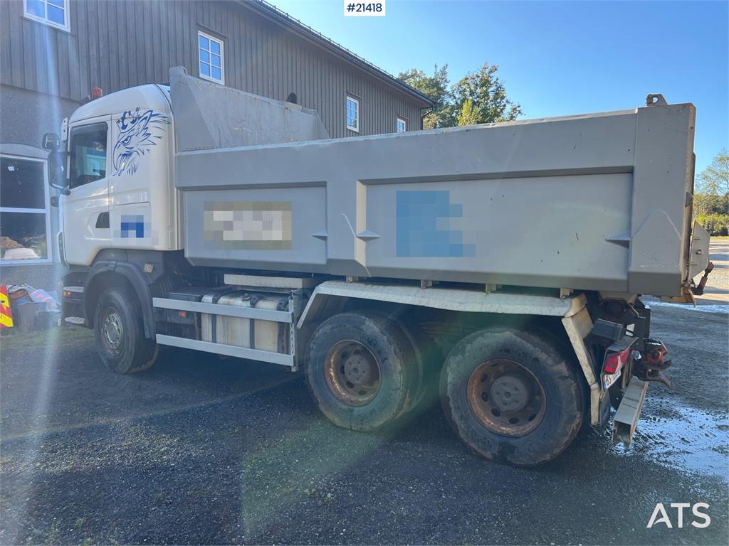 Scania R560 Plow rigged tipper truck w/ plow attachment