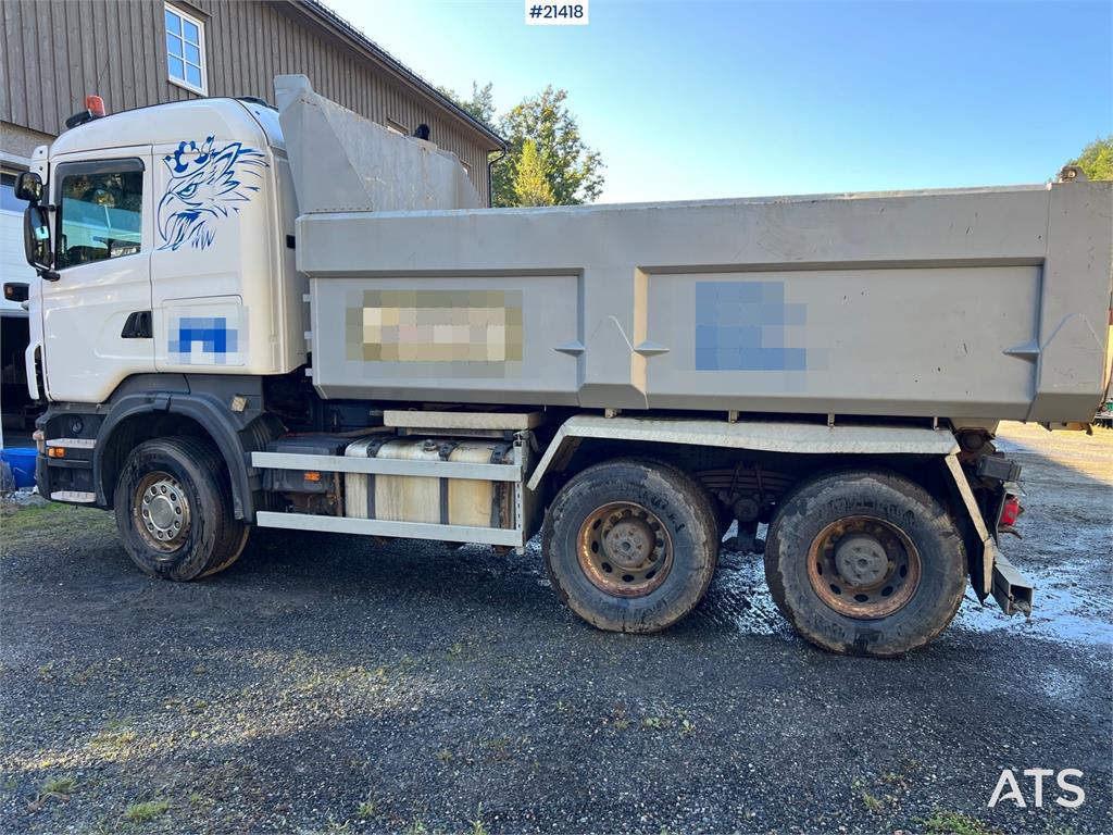 Scania R560 Plow rigged tipper truck w/ plow attachment