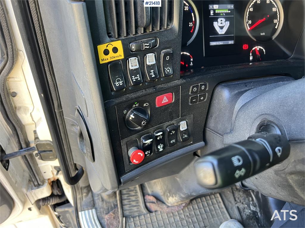 Scania R560 Plow rigged tipper truck w/ plow attachment