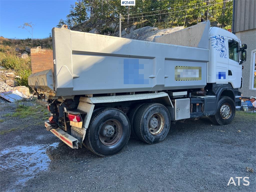 Scania R560 Plow rigged tipper truck w/ plow attachment