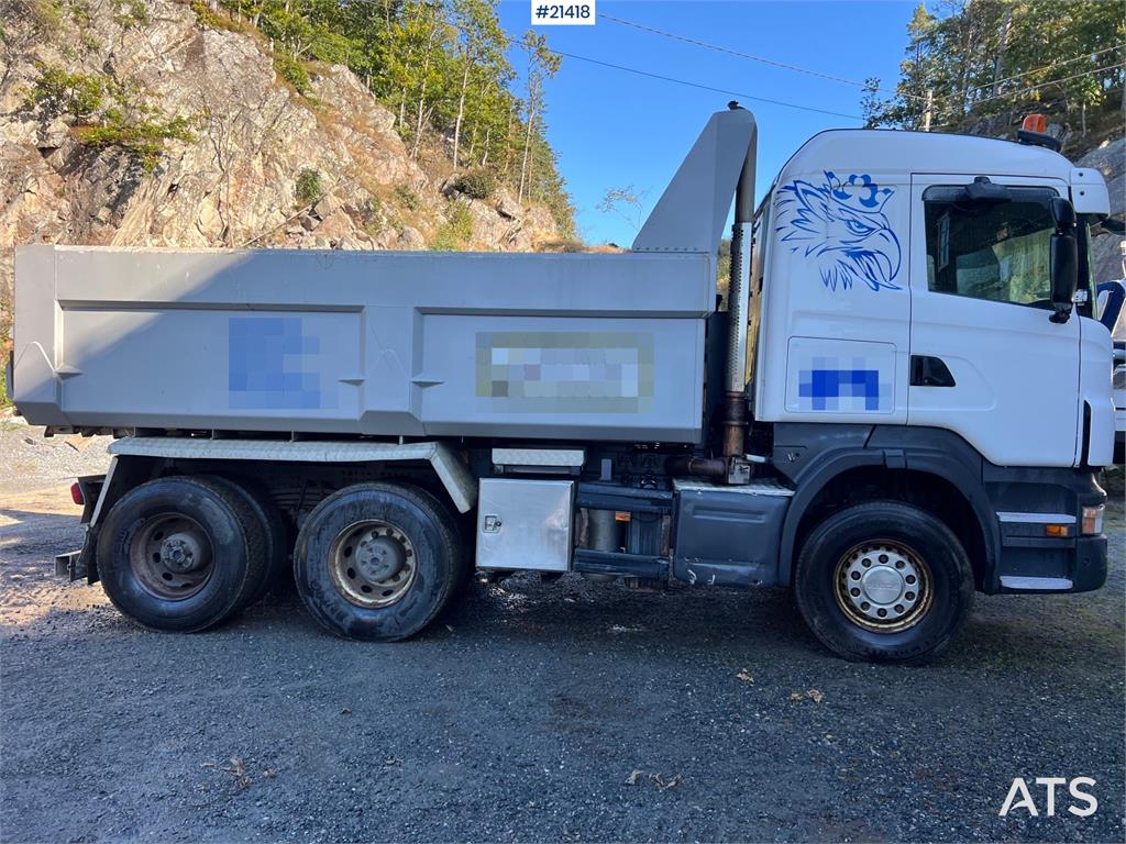 Scania R560 Plow rigged tipper truck w/ plow attachment