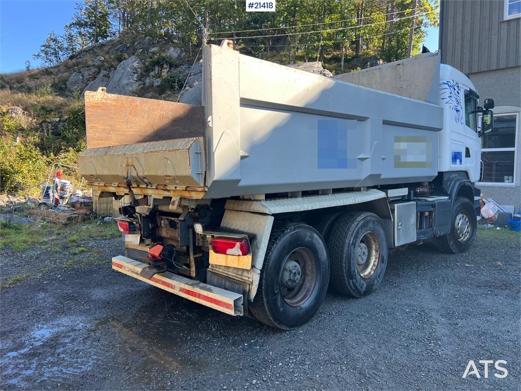 Scania R560 Plow rigged tipper truck w/ plow attachment