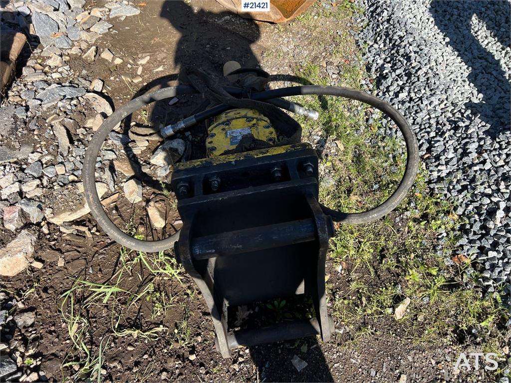 Epiroc SB 452 spike hammer (321 kg) m50 attachment