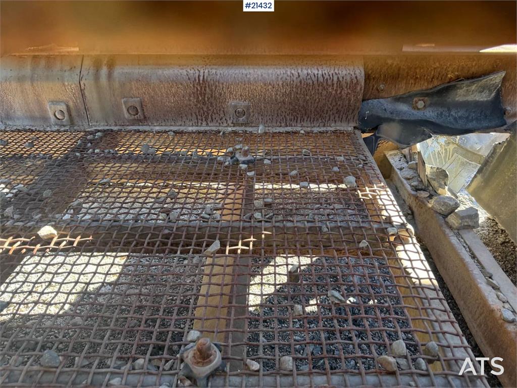 [Other] Ludwig Binder Linear quarry sieve.