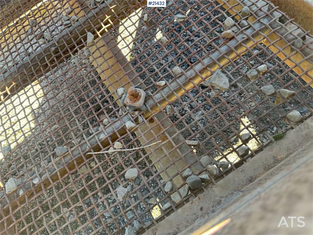 [Other] Ludwig Binder Linear quarry sieve.