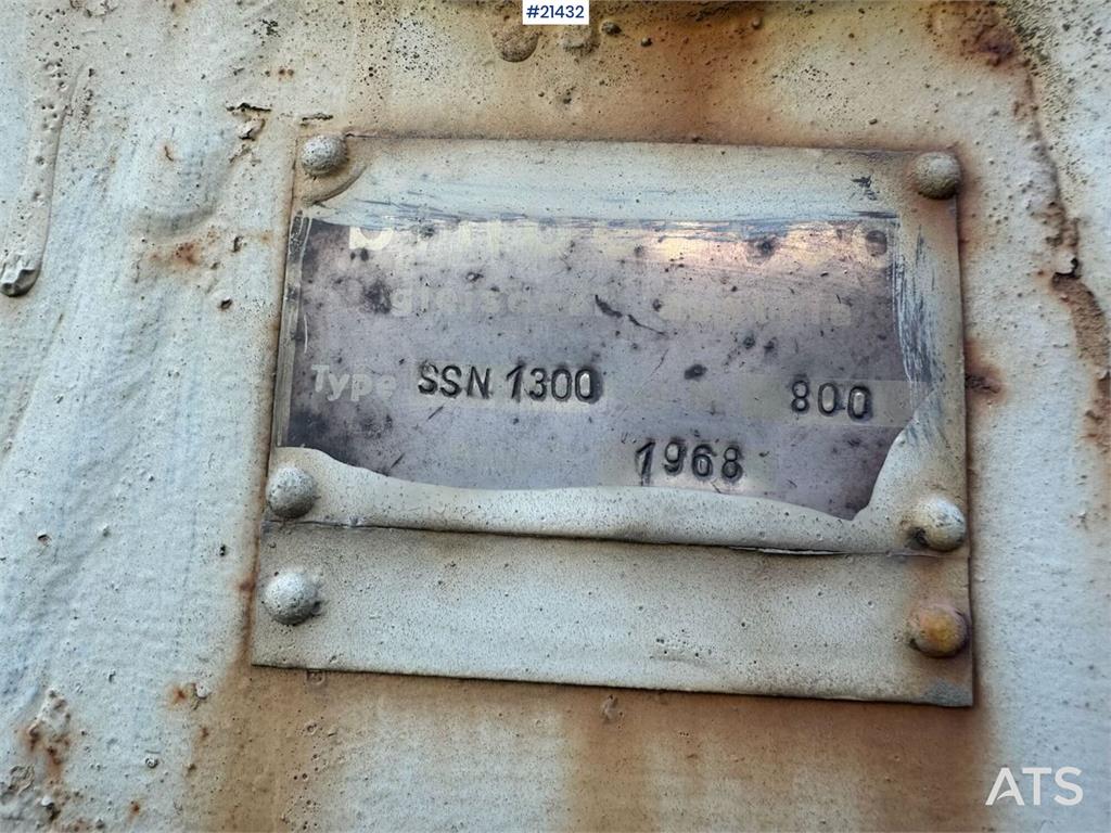 [Other] Ludwig Binder Linear quarry sieve.