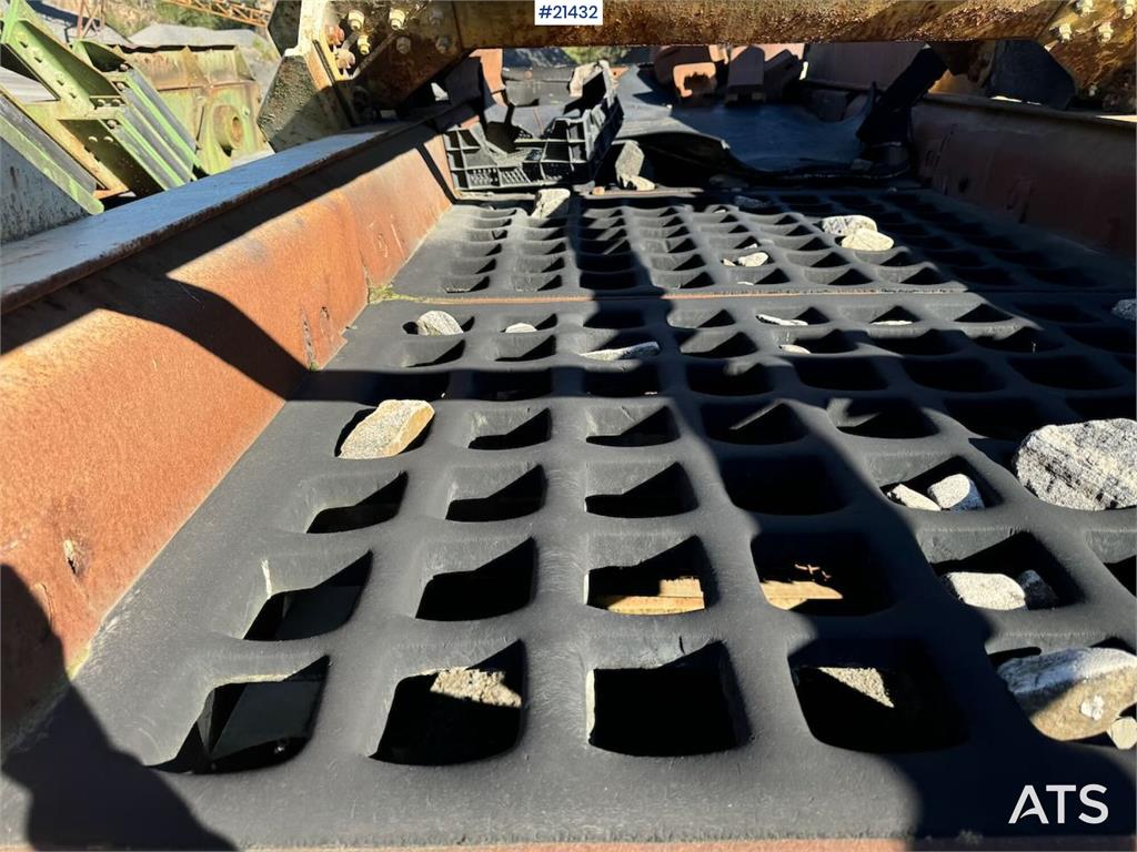 [Other] Ludwig Binder Linear quarry sieve.