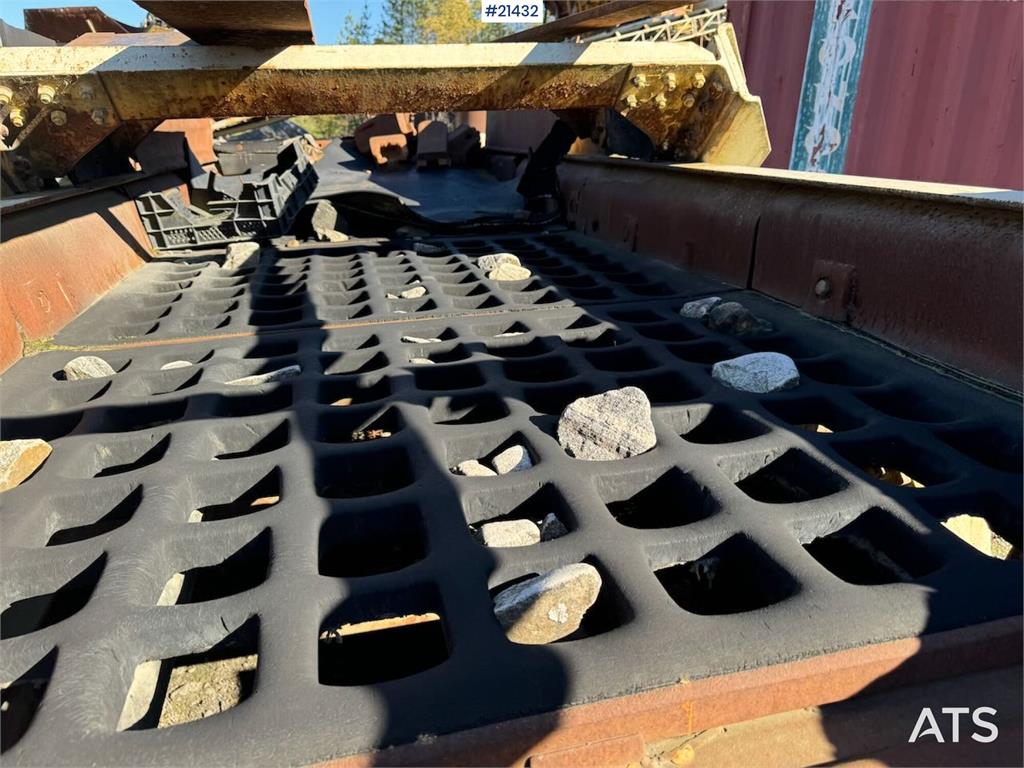[Other] Ludwig Binder Linear quarry sieve.