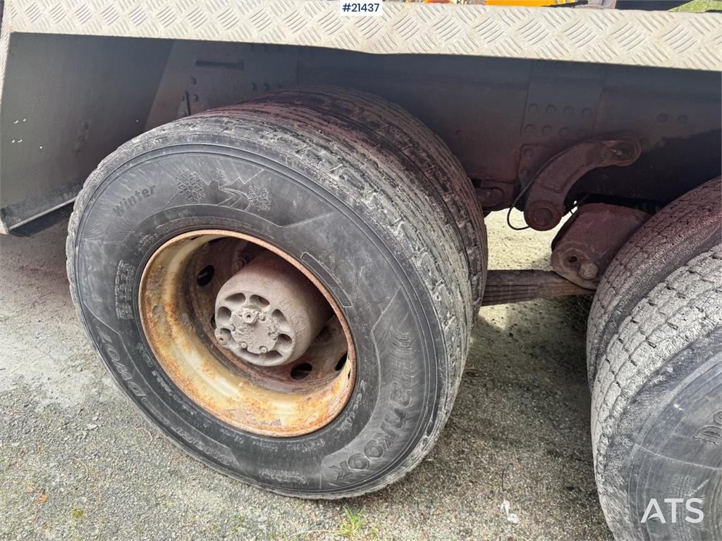Volvo FH12 420 snow rigged tippertruck.