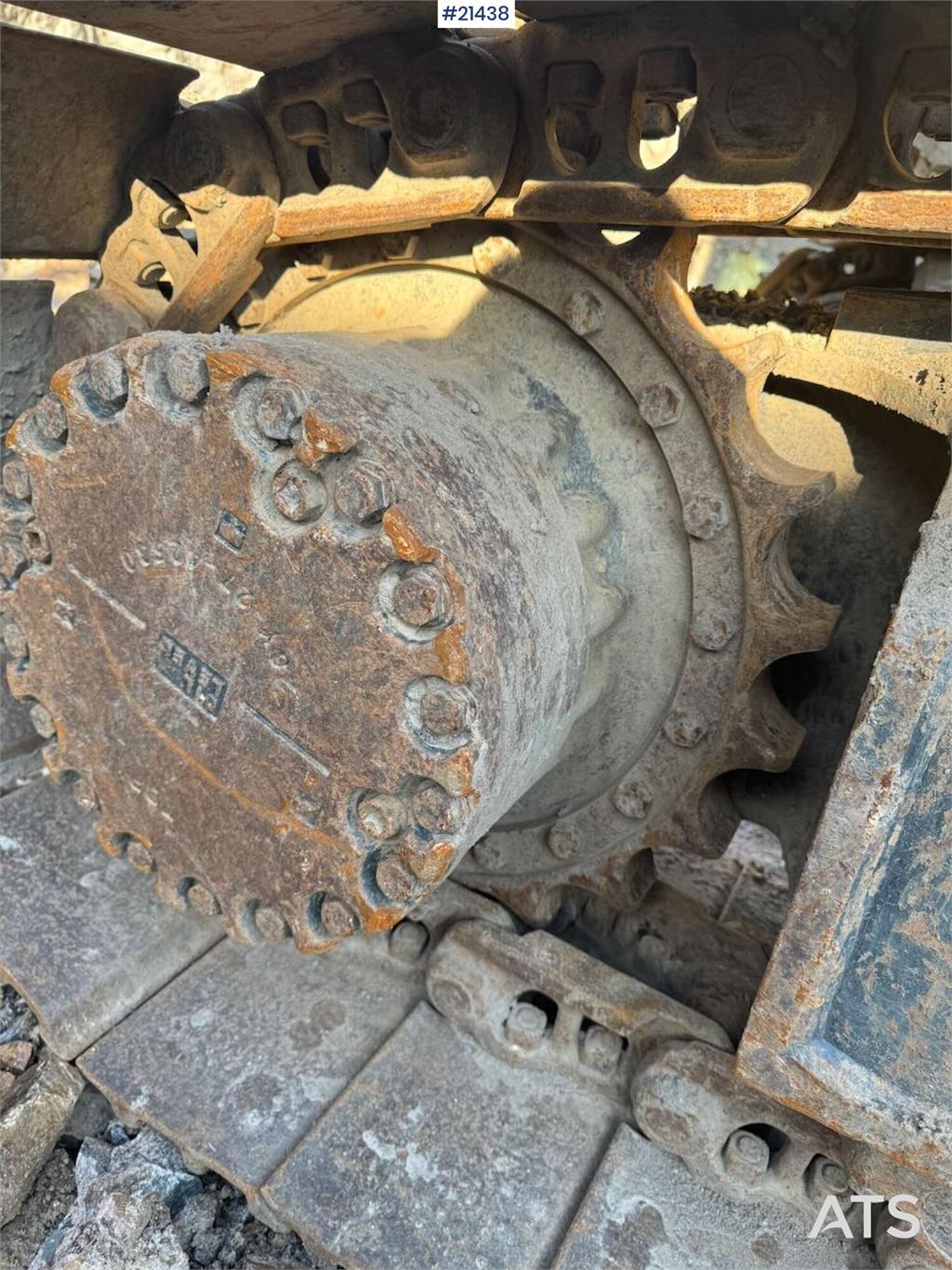 Komatsu PC210LC-8 Crawler Excavator w/ 2 Buckets, Tilt and