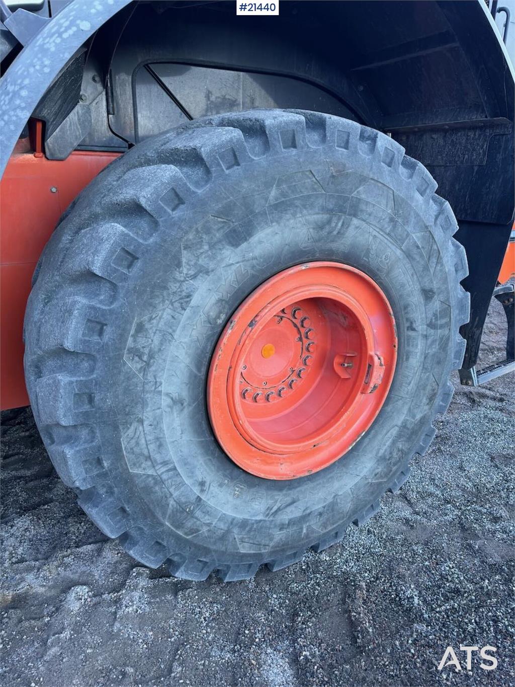 Hitachi ZW310 Wheel Loader with/Bucket. 3400 Hours!