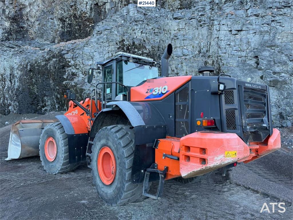 Hitachi ZW310 Wheel Loader with/Bucket. 3400 Hours!