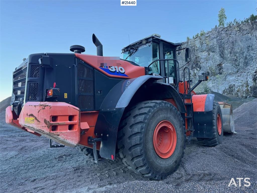 Hitachi ZW310 Wheel Loader with/Bucket. 3400 Hours!