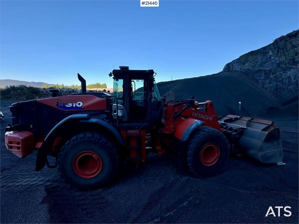 Hitachi ZW310 Wheel Loader with/Bucket. 3400 Hours!