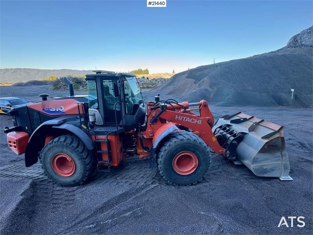 Hitachi ZW310 Wheel Loader with/Bucket. 3400 Hours!