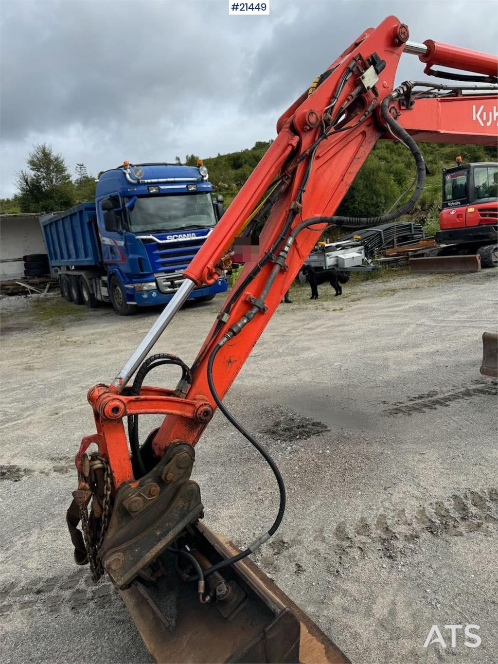 Kubota U35-3 Tracked excavator w/ 3 buckets WATCH VIDEO