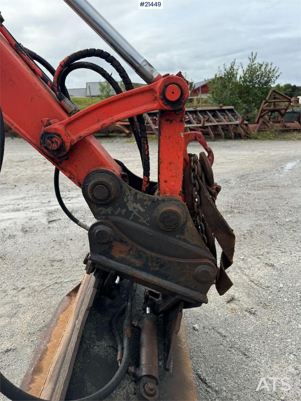 Kubota U35-3 Tracked excavator w/ 3 buckets WATCH VIDEO