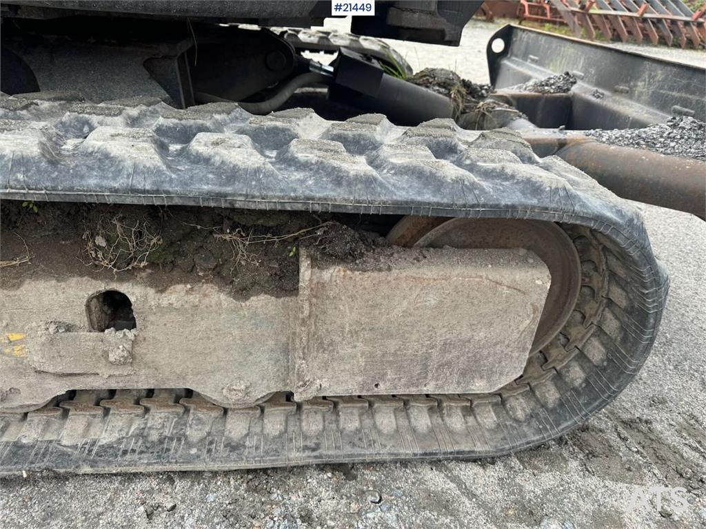 Kubota U35-3 Tracked excavator w/ 3 buckets WATCH VIDEO