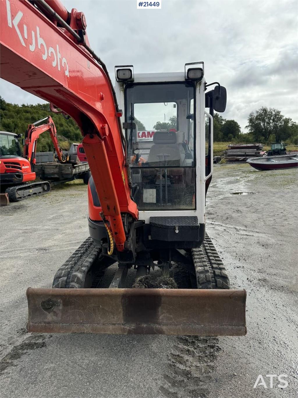 Kubota U35-3 Tracked excavator w/ 3 buckets WATCH VIDEO